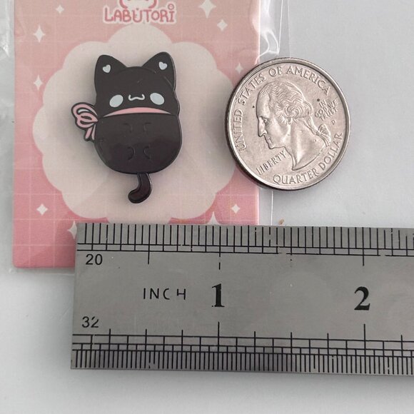 Labutori Black Cat Enamel Lapel Pin Cute Pink Ribbon Backpack Vest - Picture 2 of 3